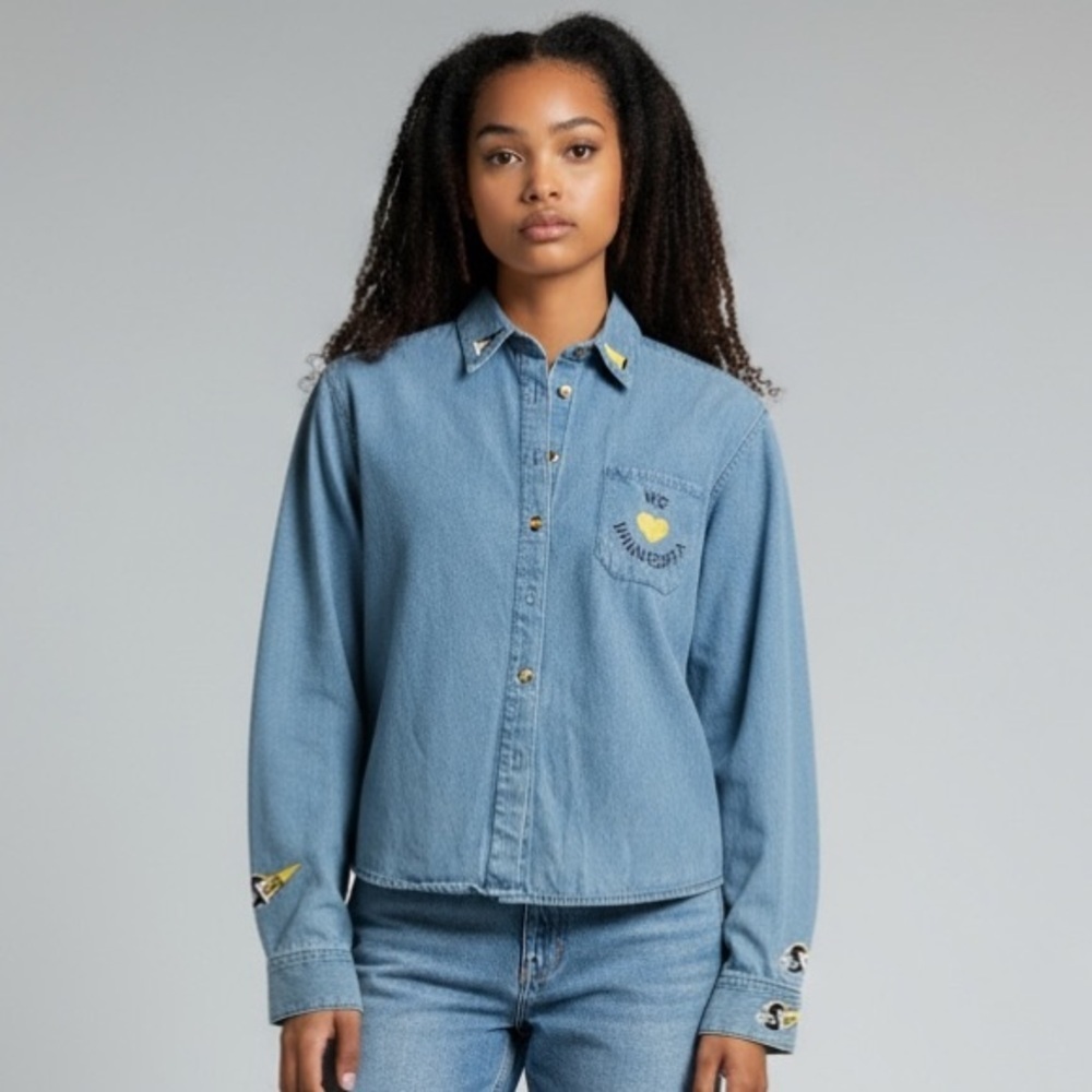 Vintage Christopher & Banks “We Love Minnesota” Denim Button Down Shirt